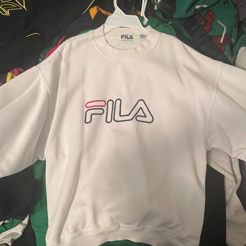 White Fila crew neck sweatshirt size XL